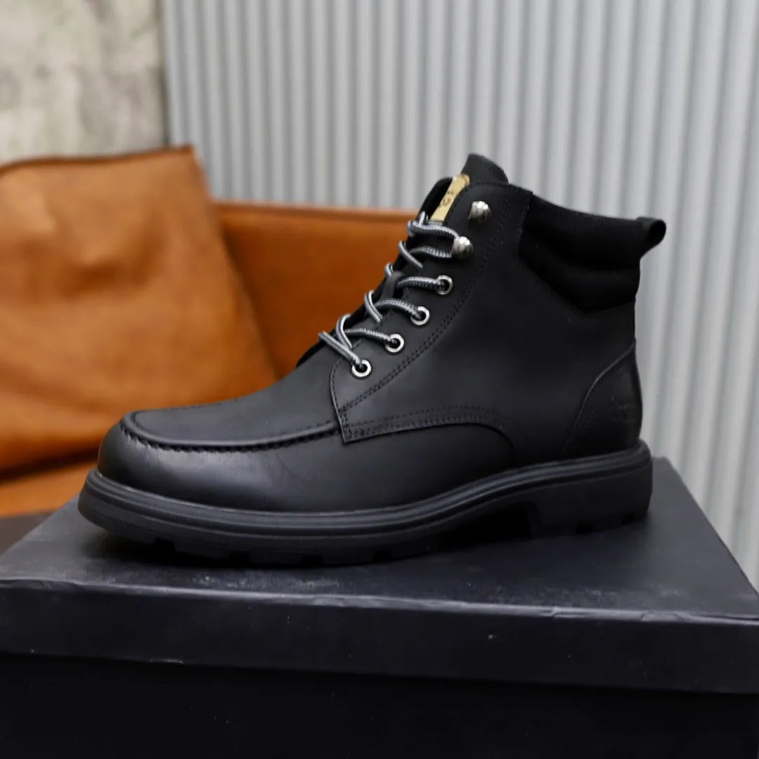 Ex-factory price: 640 thick wool imported from Australia Brand: UGG genuine purchasing agent Size: 39–44 Grade: Official website 1:1 Material: First-layer genuine leather waterproof and anti-freeze upper Real wool lining Original non-slip wear-resistant lightweight soft outsole Style category: Men's casual shoes Trendy style Comfortable on the feet Color: Real picture color